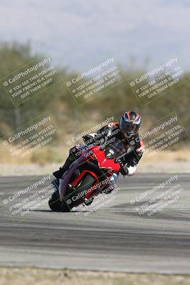 media/Oct-13-2025-Moto Forza (Mon) [[a66d839500]]/3-B Group/Session 3 Turn 2/